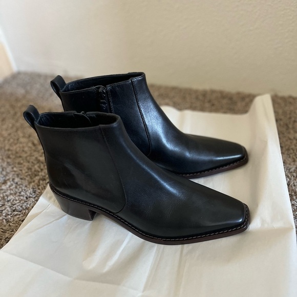 Tory Burch Sleek Black Leather Boots - Picture 14 of 14